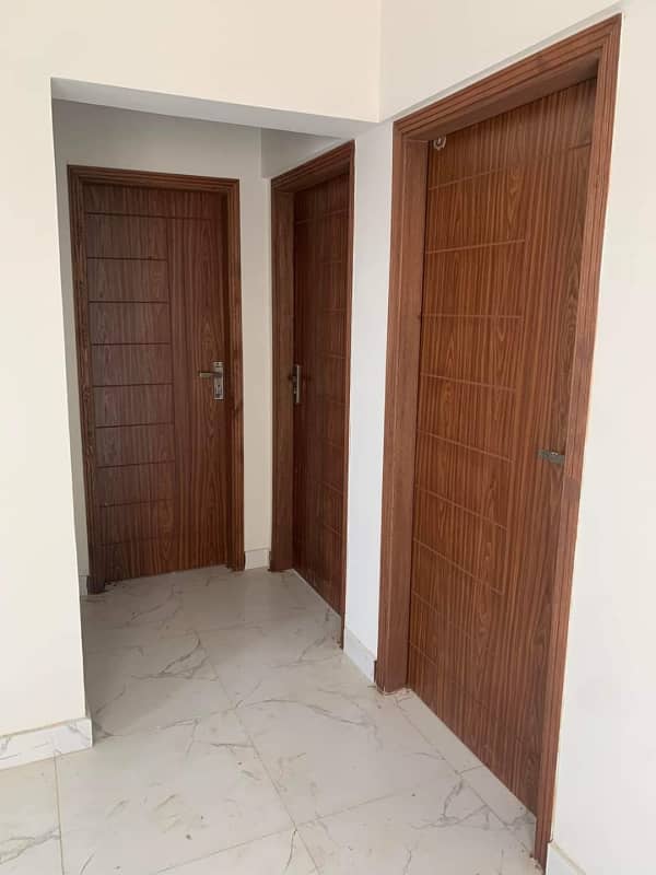 ROYAL ICON 2 BED DD BRNAD NEW 2