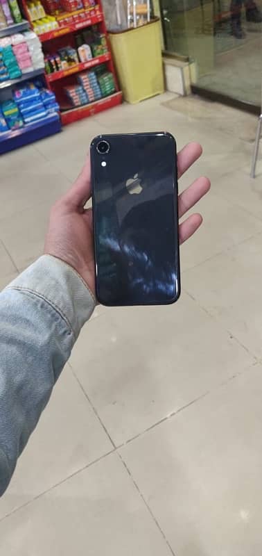 iPhone XR 5