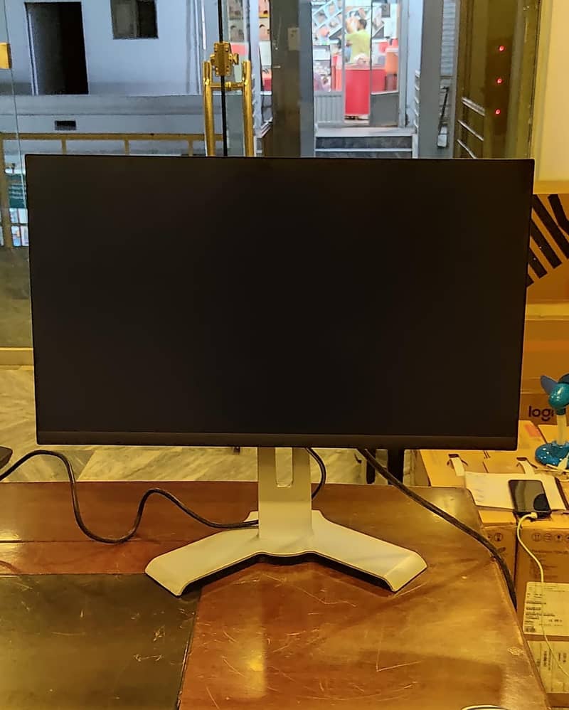 Dell 22" inch Bezelless LCD Monitor IPS Display for Sale 1