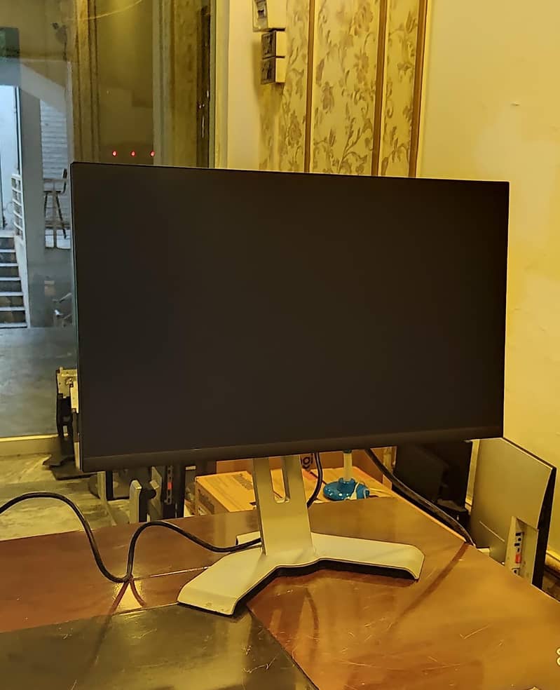 Dell 22" inch Bezelless LCD Monitor IPS Display for Sale 2