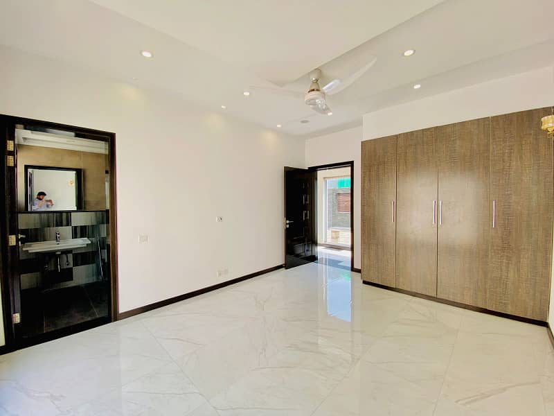 100% Original Add 1 Kanal Modern Luxury House Available For Rent Ac Install Gas Available in DHA Lahore Phase 6 15