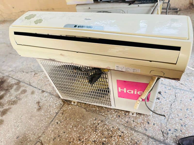 Split AC 1.5 ton sadda AC Laal pipe R22 gas 0