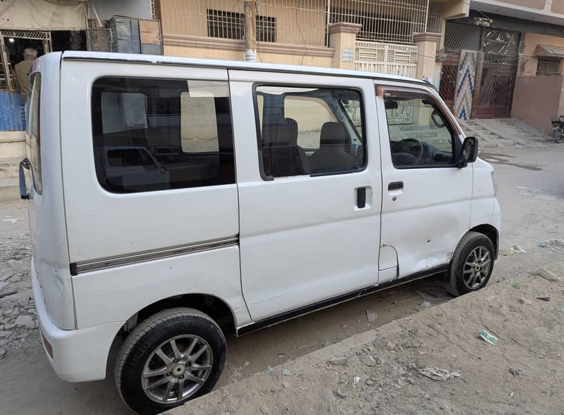 Daihatsu Hijet 2011 2