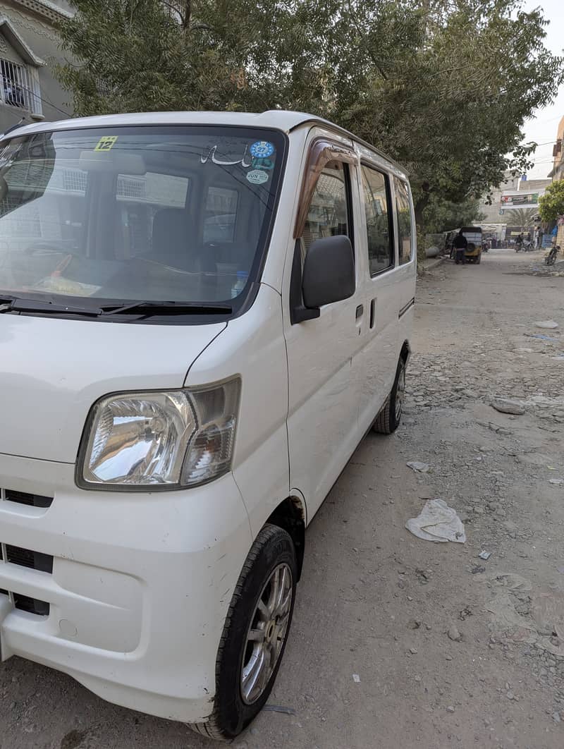 Daihatsu Hijet 2011 13