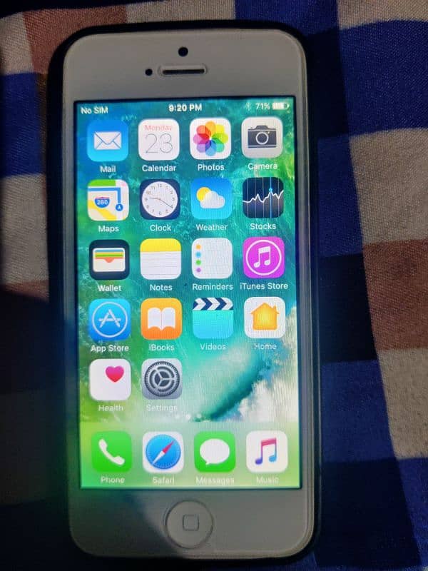 Iphone 5 16 gb Lush condition Non Pta Only WhatsApp 2