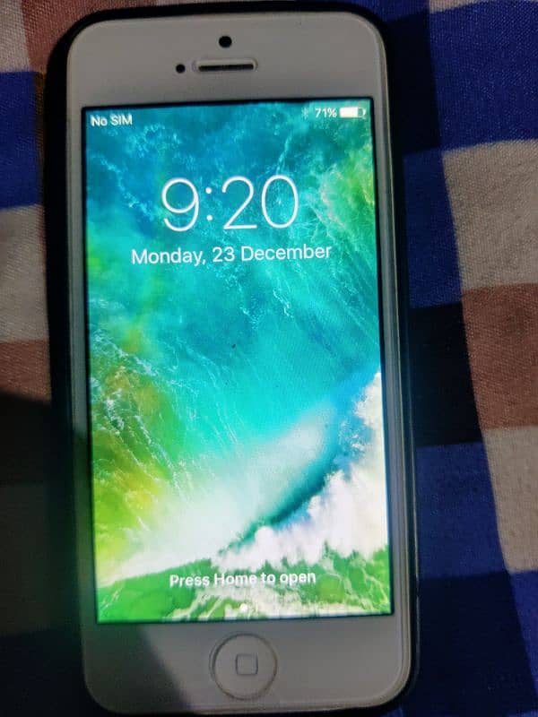 Iphone 5 16 gb Lush condition Non Pta Only WhatsApp 5