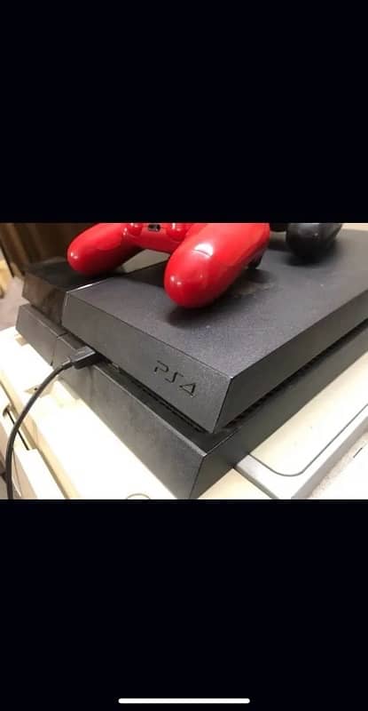 PS4 1000 GB 4