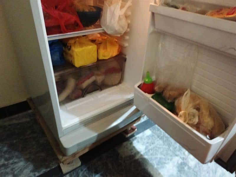 Dawlance Medium Size Refrigerator available. 9