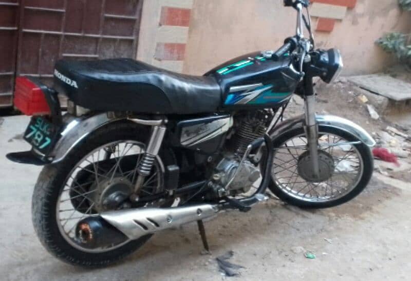 Honda 2014 model sahiwal number 4