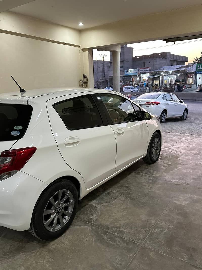 Toyota Vitz Key Start 2016 3