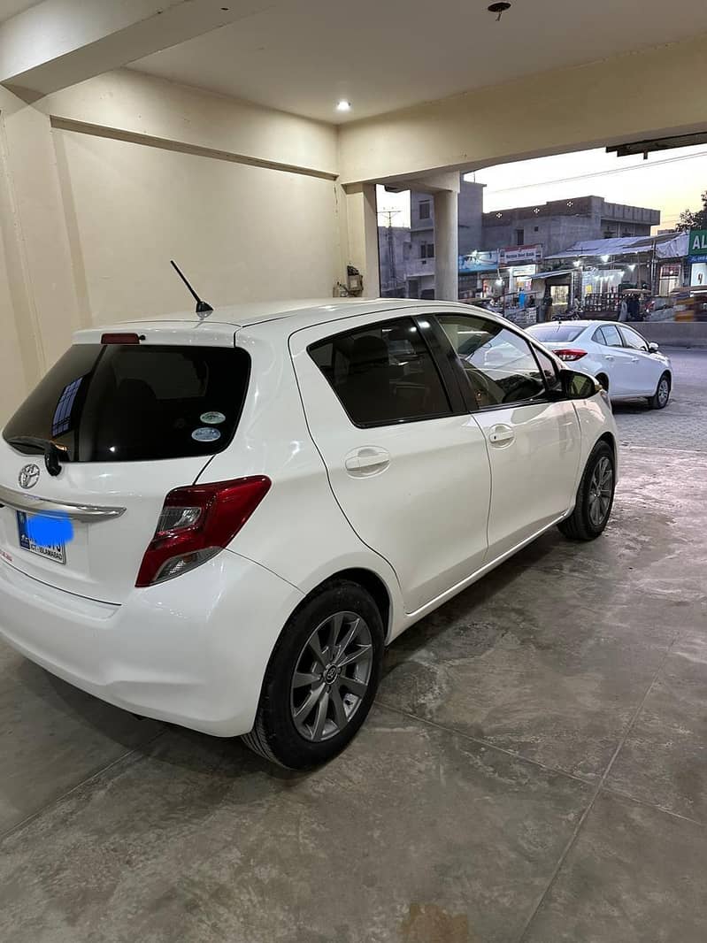 Toyota Vitz Key Start 2016 6