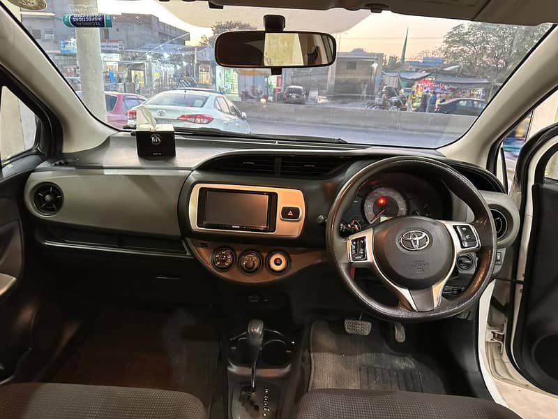 Toyota Vitz Key Start 2016 10