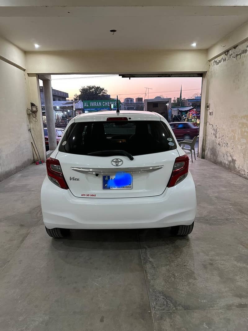 Toyota Vitz Key Start 2016 14