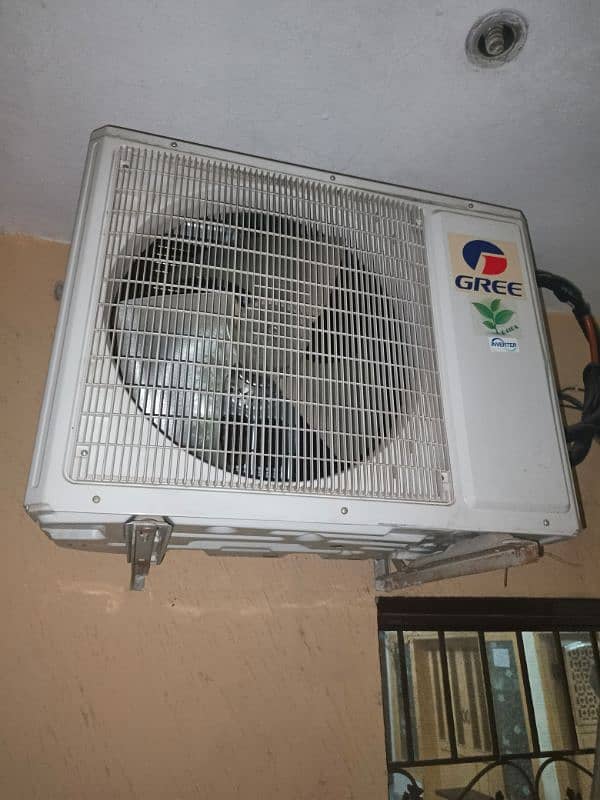 Gree Split 1.5 ton Inverter heat and cool 3