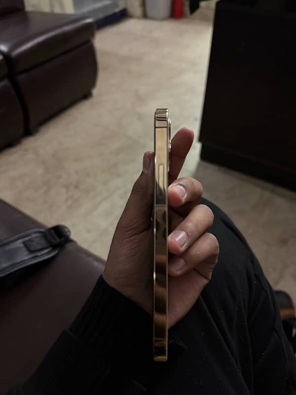 Iphone 12 pro 128 gb 10/10 condition PTA 1