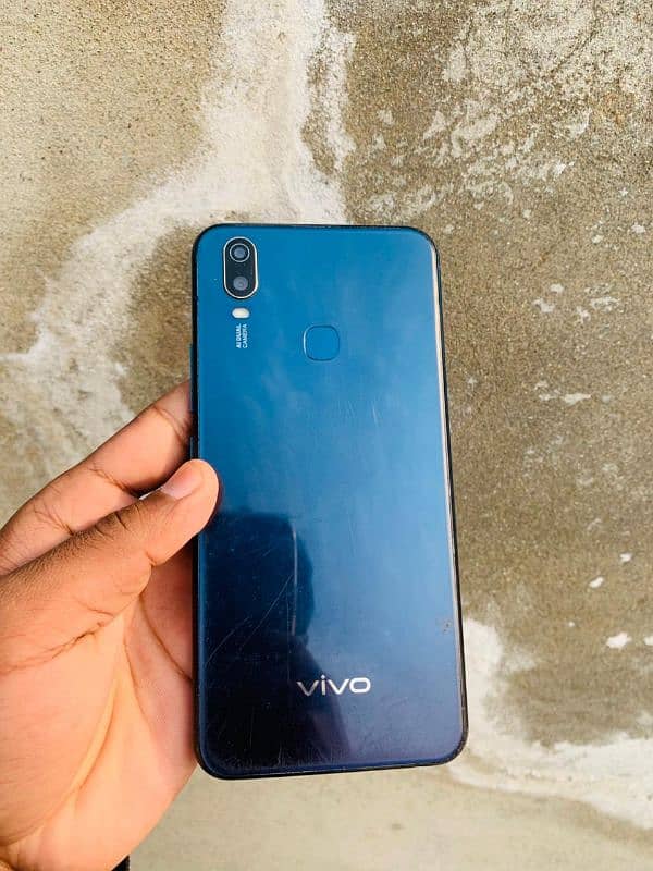 Vivo Y11 3GB 32GB Dual sim pta approved 03417059154 Call 4