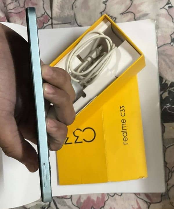 Realme C33 with box 2