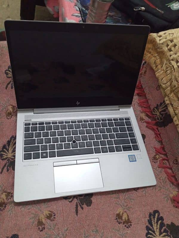 HP EliteBook 840 G5 i7 8th Generation 8/128 GB (motherboard issue) 0