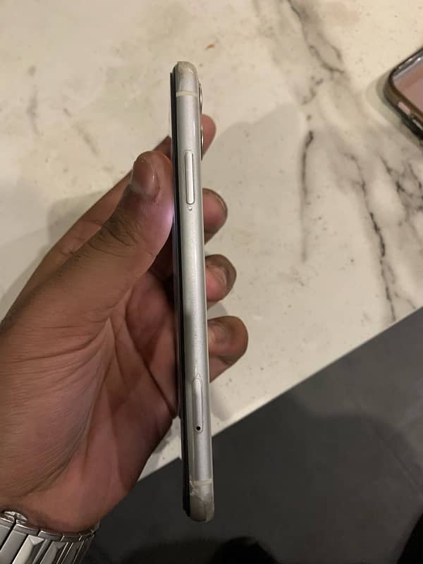 Iphone 11 64 gb Non pta 3