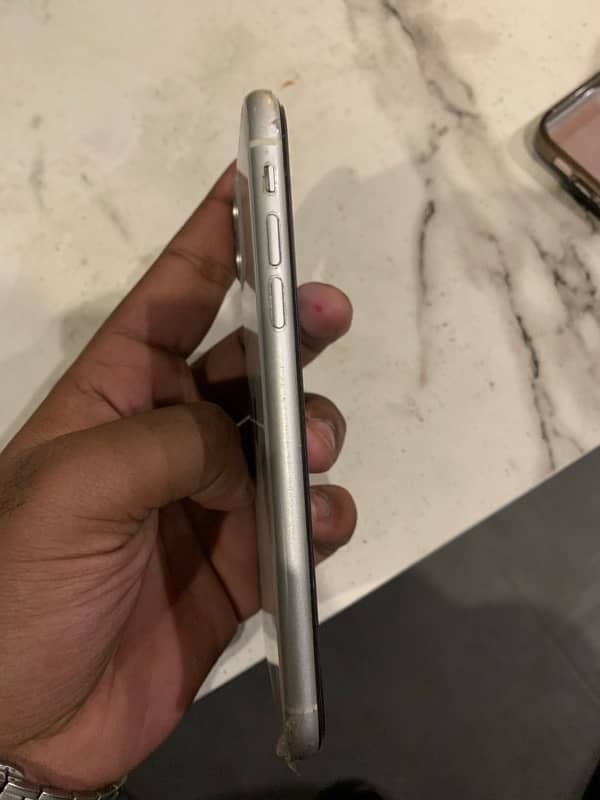 Iphone 11 64 gb Non pta 5