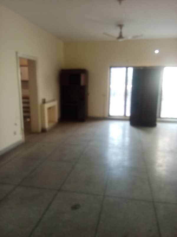 11 Marla upper portion for rent in paragon 5