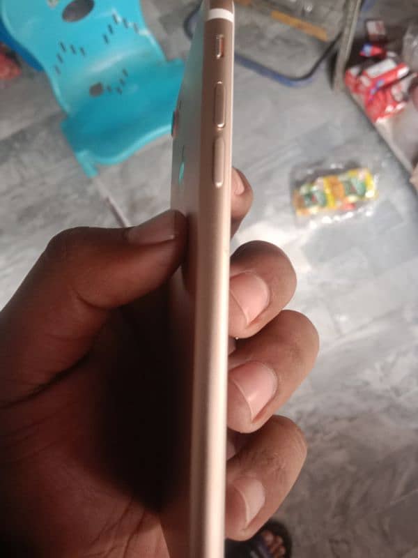 iPhone 7 / non pta for sale 3