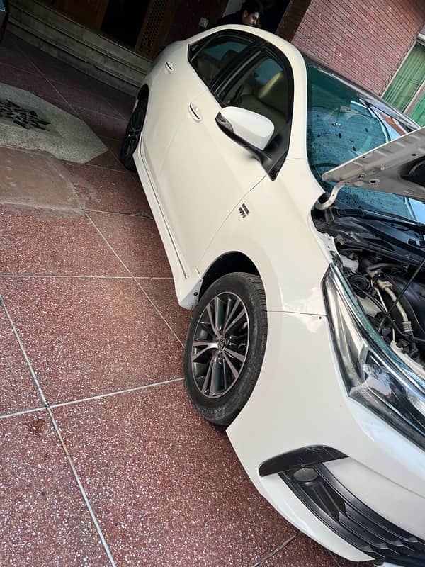 Toyota Altis Grande Full option 2018 16