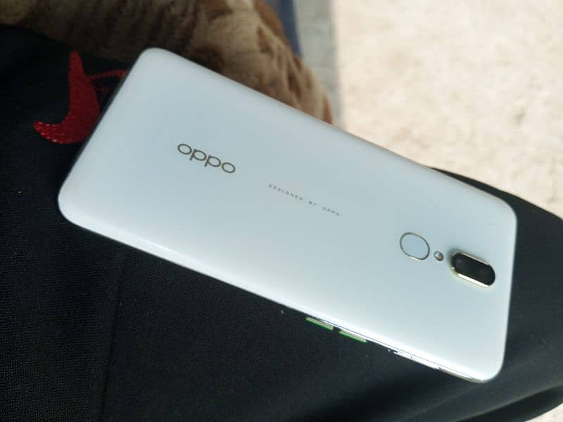 OPPO F11  WITH BOX 1