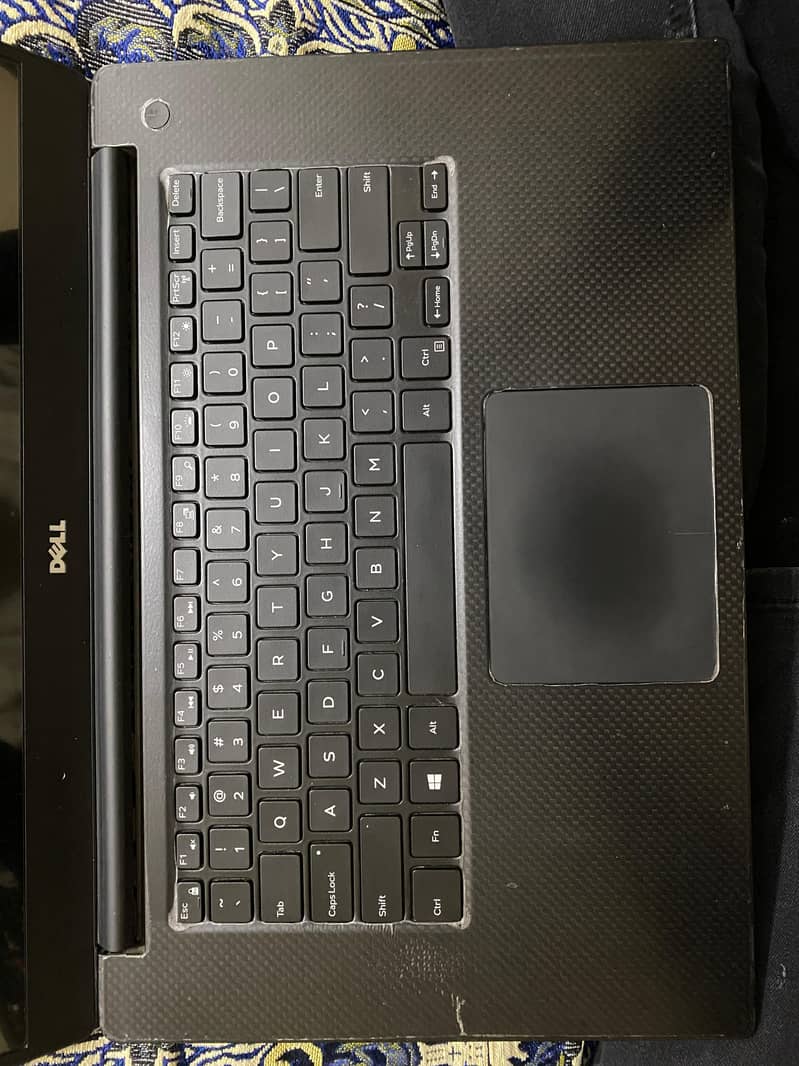 Dell XPS 15 9550 4