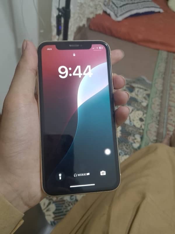 iPhone XR 64 ram non pta sim working 92 heath 1