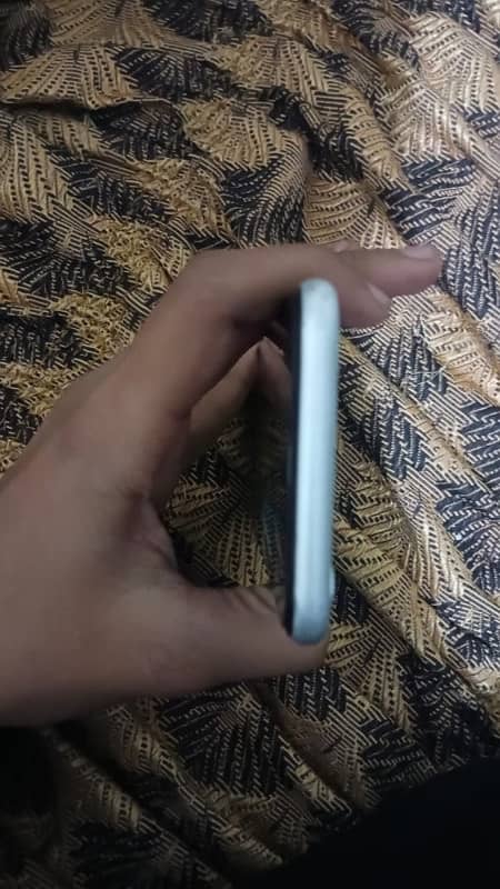 I phone xr non pta 128 gb exchange posibal ha 1