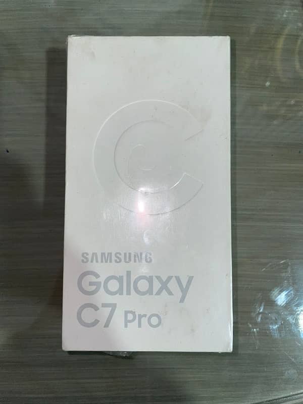 Samsung Galaxy C7 Pro 0