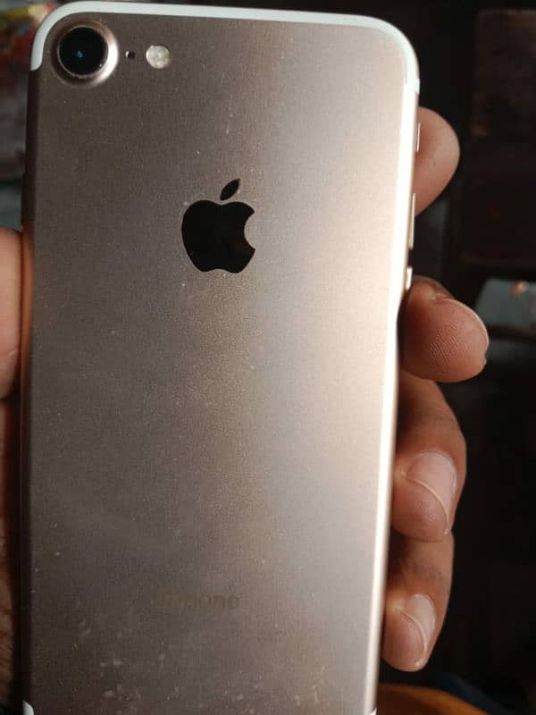 Iphone 7 for sale / non pta 4