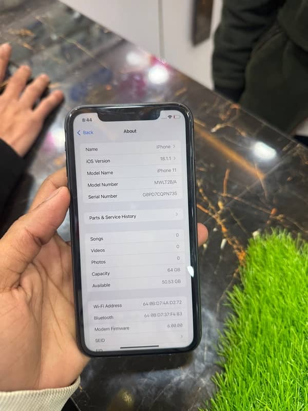 iphone 11 64 GB 78 health condition 10/9 5