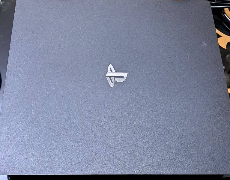 PS4 Pro I tb  7200 series in excellent condition 3