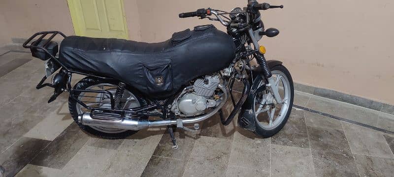 Suzuki GS 150 SE 1