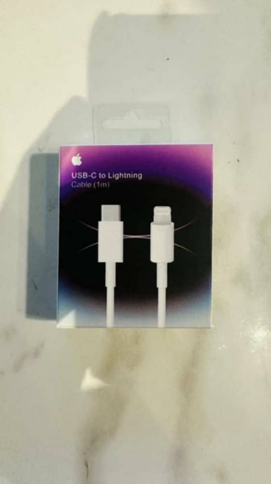 iphone type C cable 0