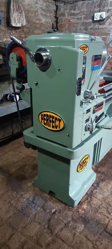 6 feet Perfect Lathe Machine 3