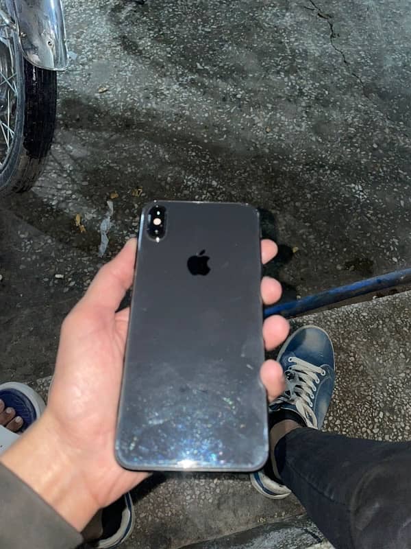 iPhone XS Max 0