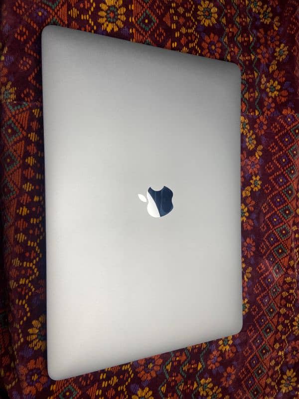 Macbook pro 2019 13 inches 7