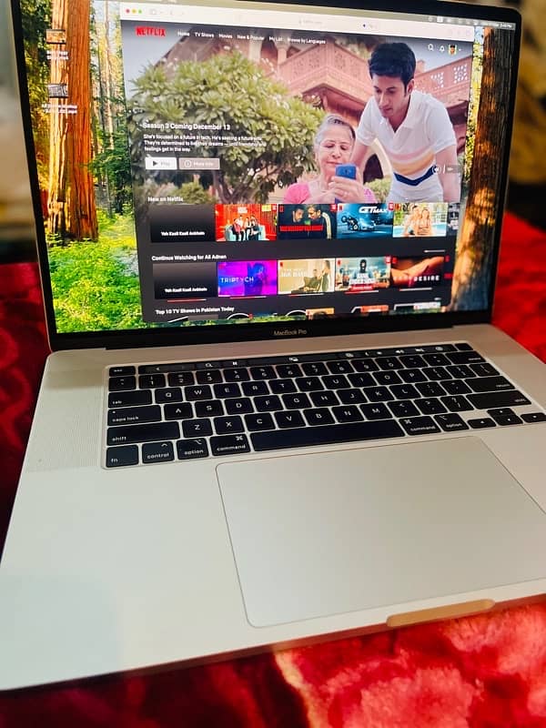 Apple MacBook pro 2019-16inch 0