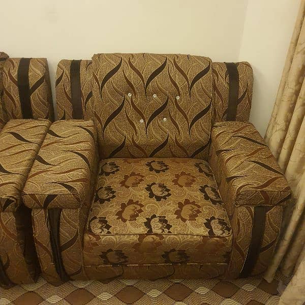 5 seater sofa set for sale in Jinnah garden 1