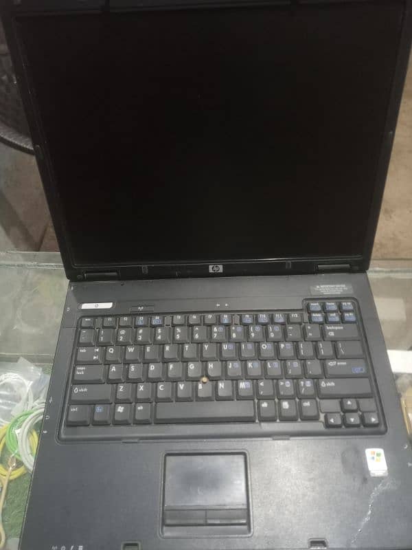 Leptop for sale 2GB ram hy 400 hard hy 0