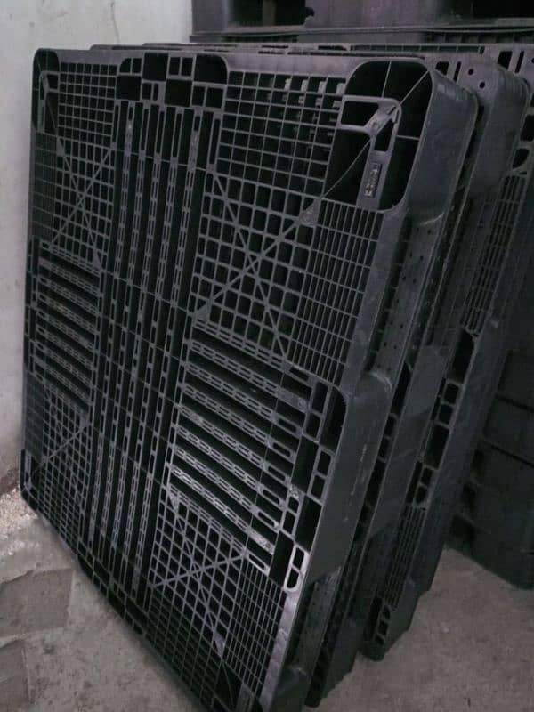 Plastic Pallets | New & used pallets | Industrial Storage Pallet stock 4