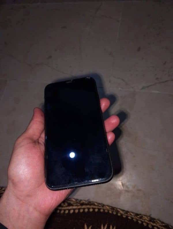 Iphone 11 (128 gb). 9