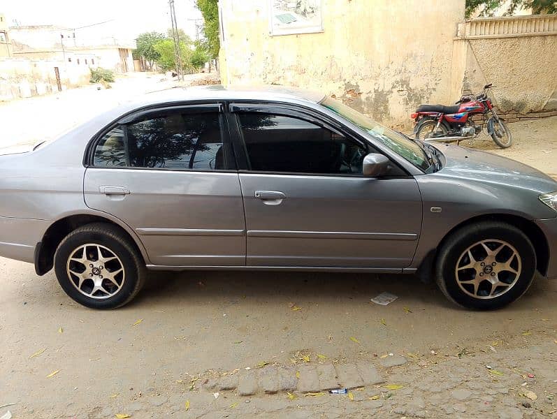 honda civic 2005 model home Used Car on my name Lahore rajistrd 1