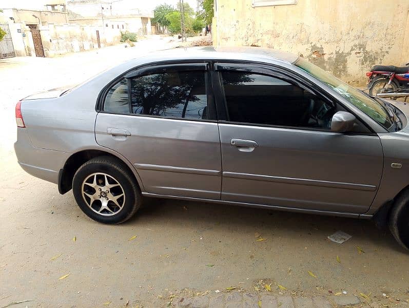 honda civic 2005 model home Used Car on my name Lahore rajistrd 5