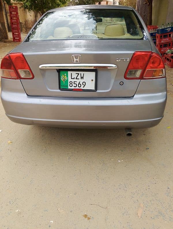 honda civic 2005 model home Used Car on my name Lahore rajistrd 11