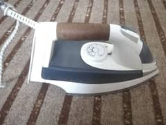 AG-1022 Deluxe Steam Iron