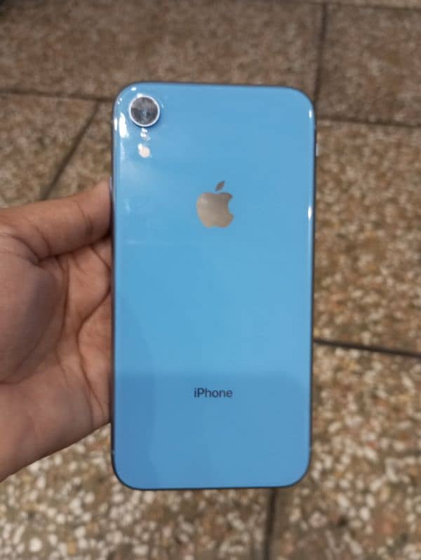 iphone xr for sale 64gb PTA approved saf condition ma h 1